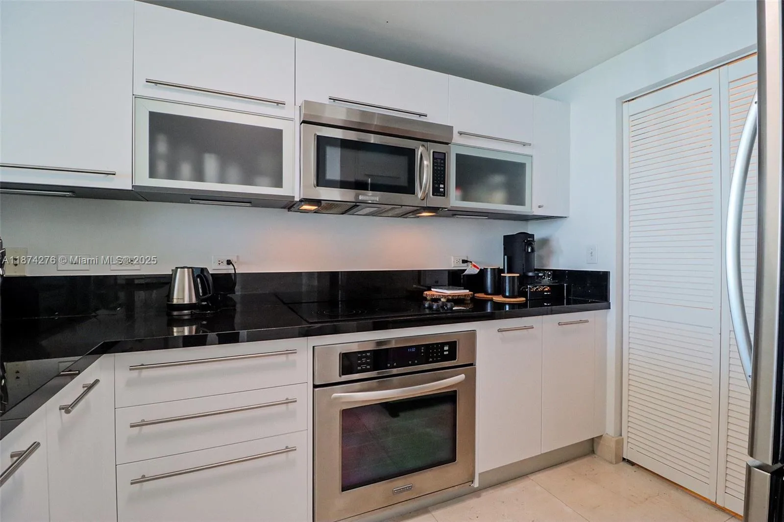 253 NE 2nd St # 1907, Miami, FL 33132 photo 8