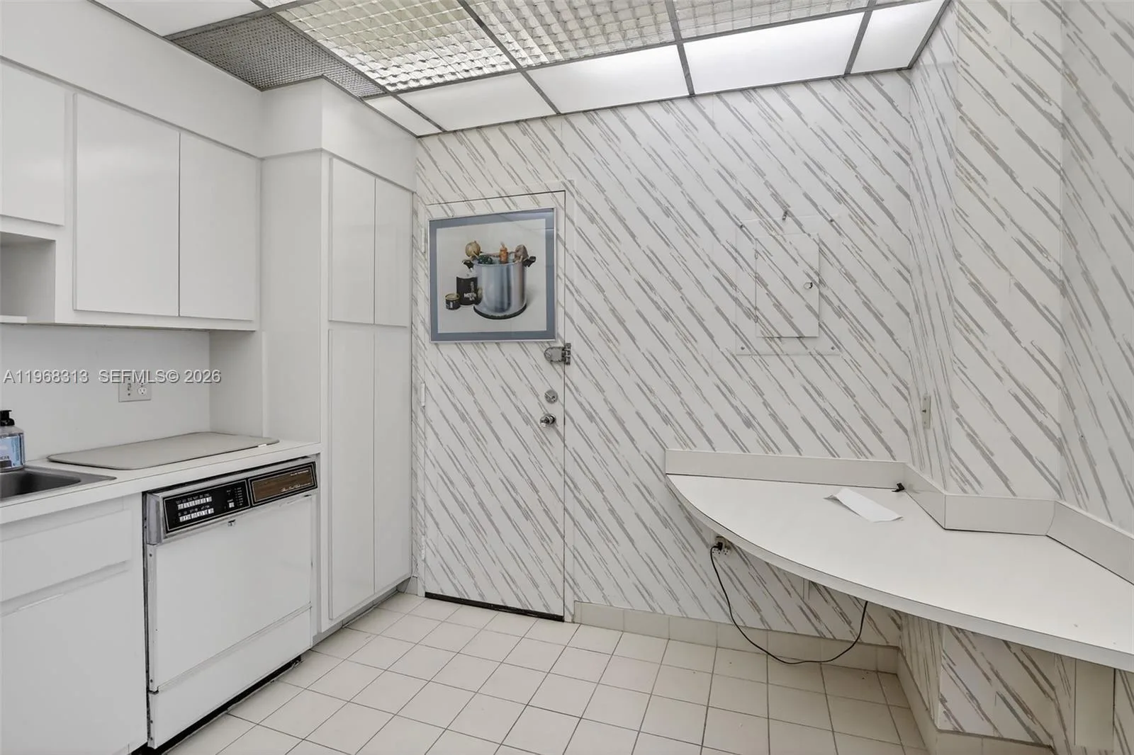 1980 S Ocean Dr # 21E, Hallandale Beach, FL 33009 photo 10