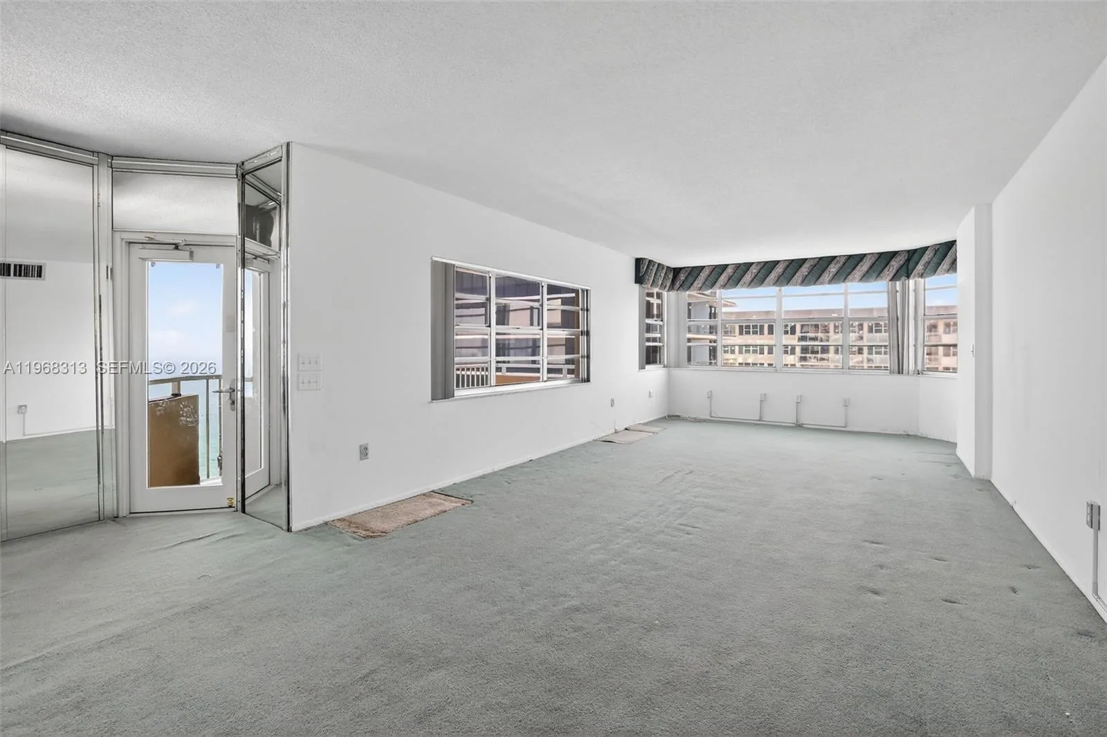 1980 S Ocean Dr # 21E, Hallandale Beach, FL 33009 photo 8