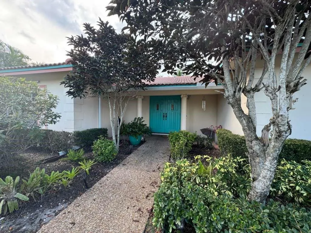 1726 NW 82ND Avenue, Coral Springs, FL 33071