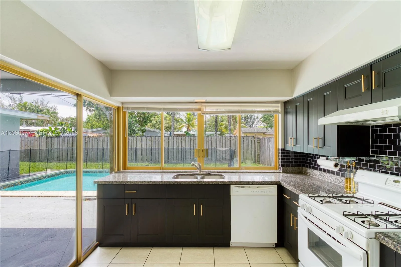 6620 NW 21st Ct, Sunrise, FL 33313 photo 13
