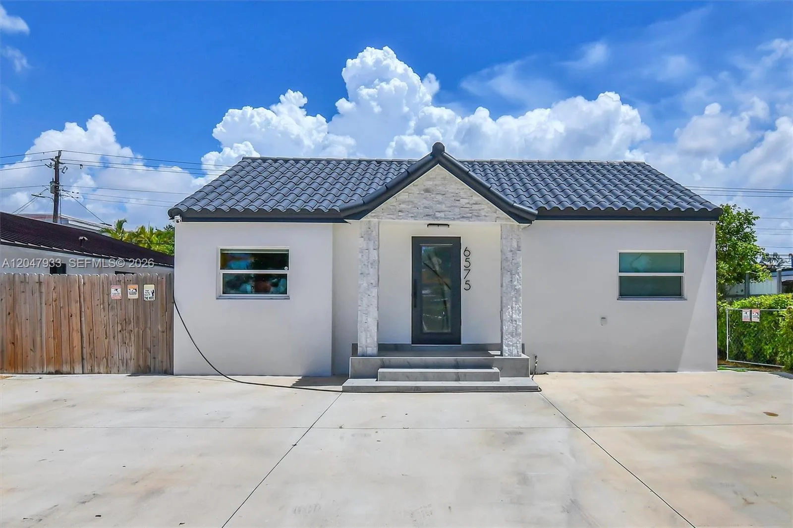 6575 SW 39th Ter, Miami, FL 33155 photo 2