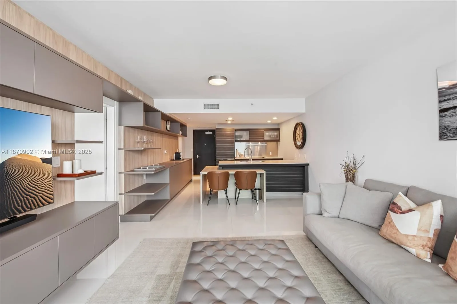 200 Biscayne Boulevard Way # 3113, Miami, FL 33131 photo 2