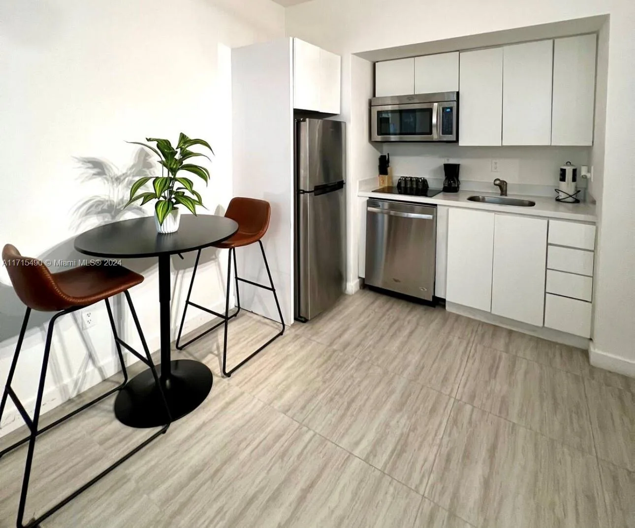 1611 Meridian Ave # 102, Miami Beach, FL 33139