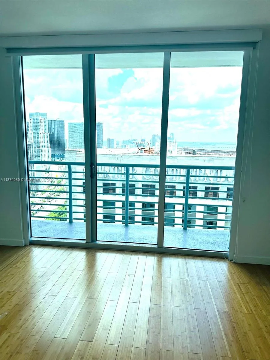 335 S Biscayne Blvd # 4006, Miami, FL 33131 photo 5