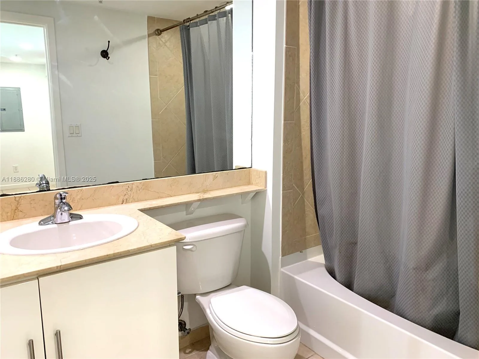 335 S Biscayne Blvd # 4006, Miami, FL 33131 photo 8