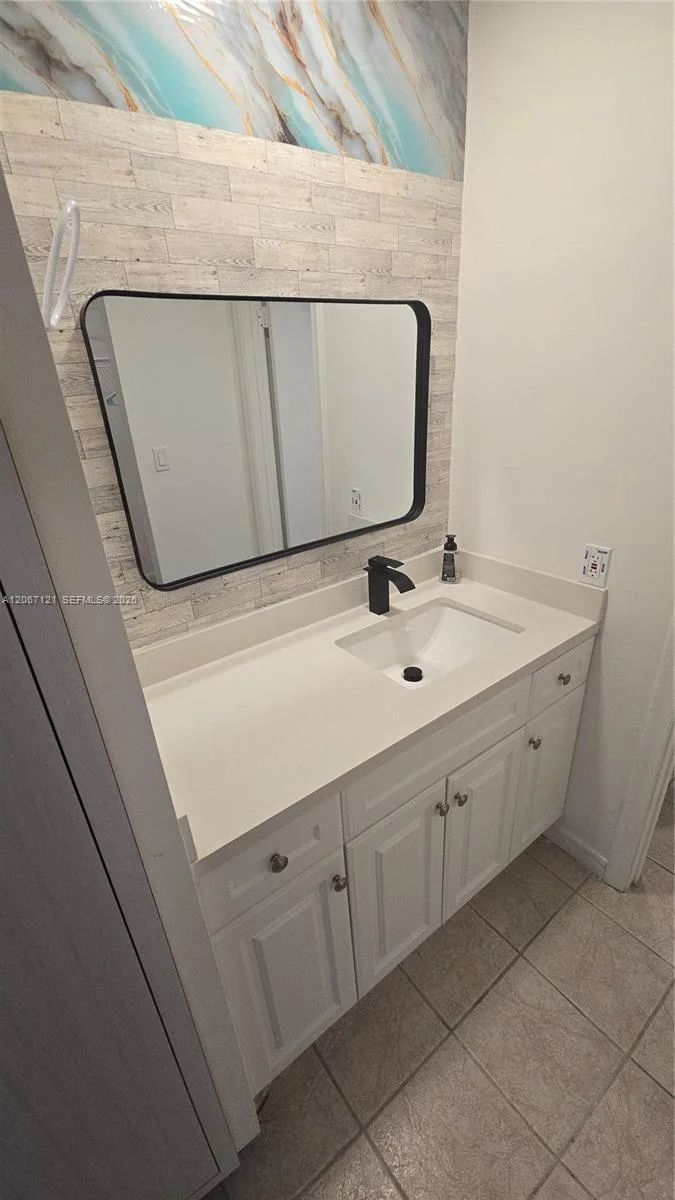 3511 Inverrary Dr # 205, Lauderhill, FL 33319 photo 7