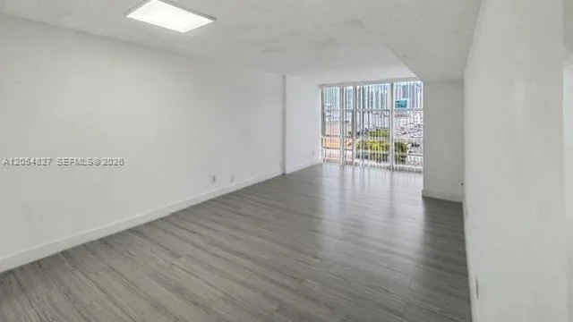 200 172nd St # 406, Sunny Isles Beach, FL 33160 photo 3