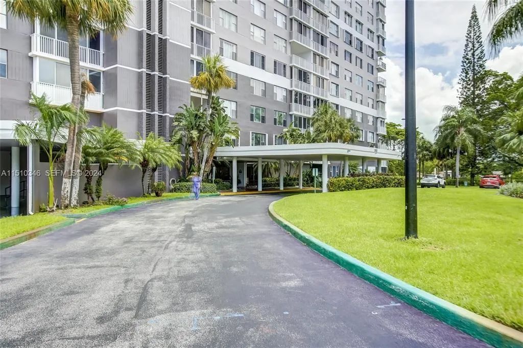 3850 Washington Street # 812, Hollywood, FL 33021
