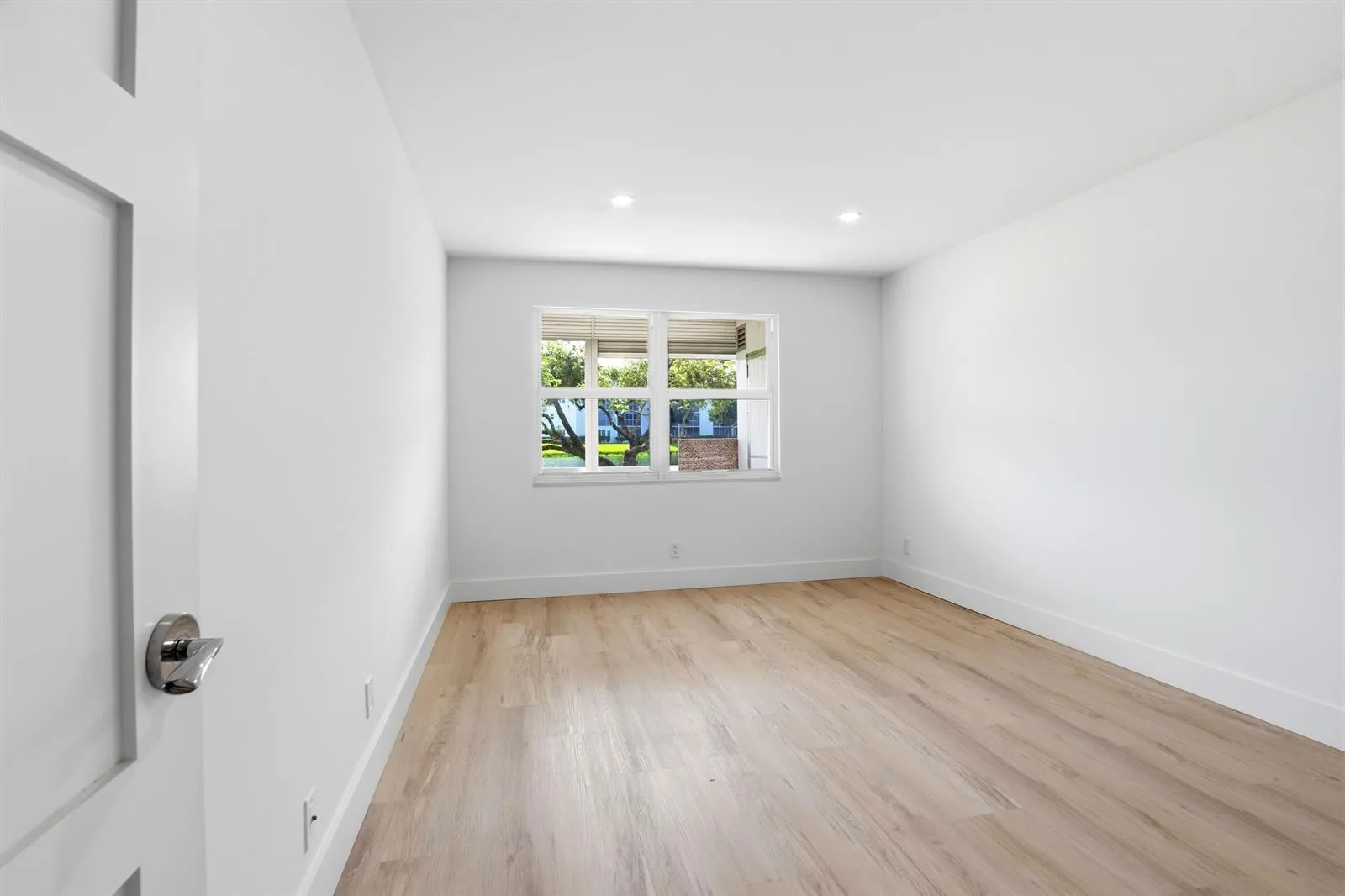 1023 Guildford # B, Boca Raton, FL 33434 photo 9