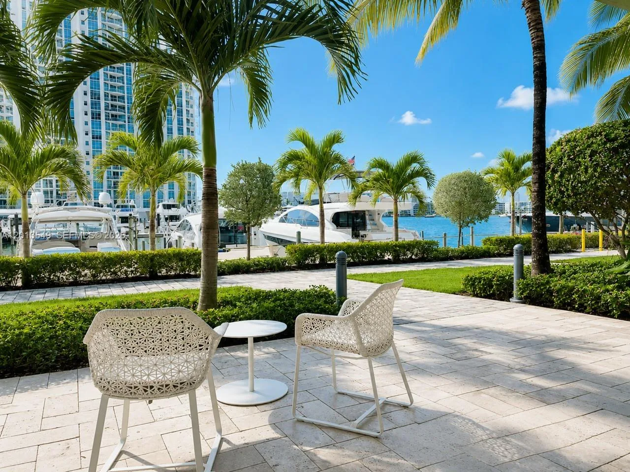 17111 Biscayne Blvd # 1610, North Miami Beach, FL 33160 photo 11