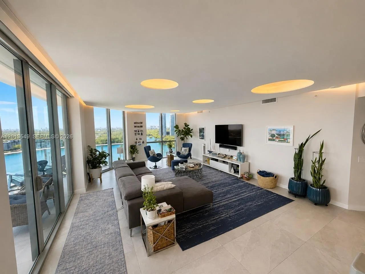 17111 Biscayne Blvd # 1610, North Miami Beach, FL 33160 photo 2