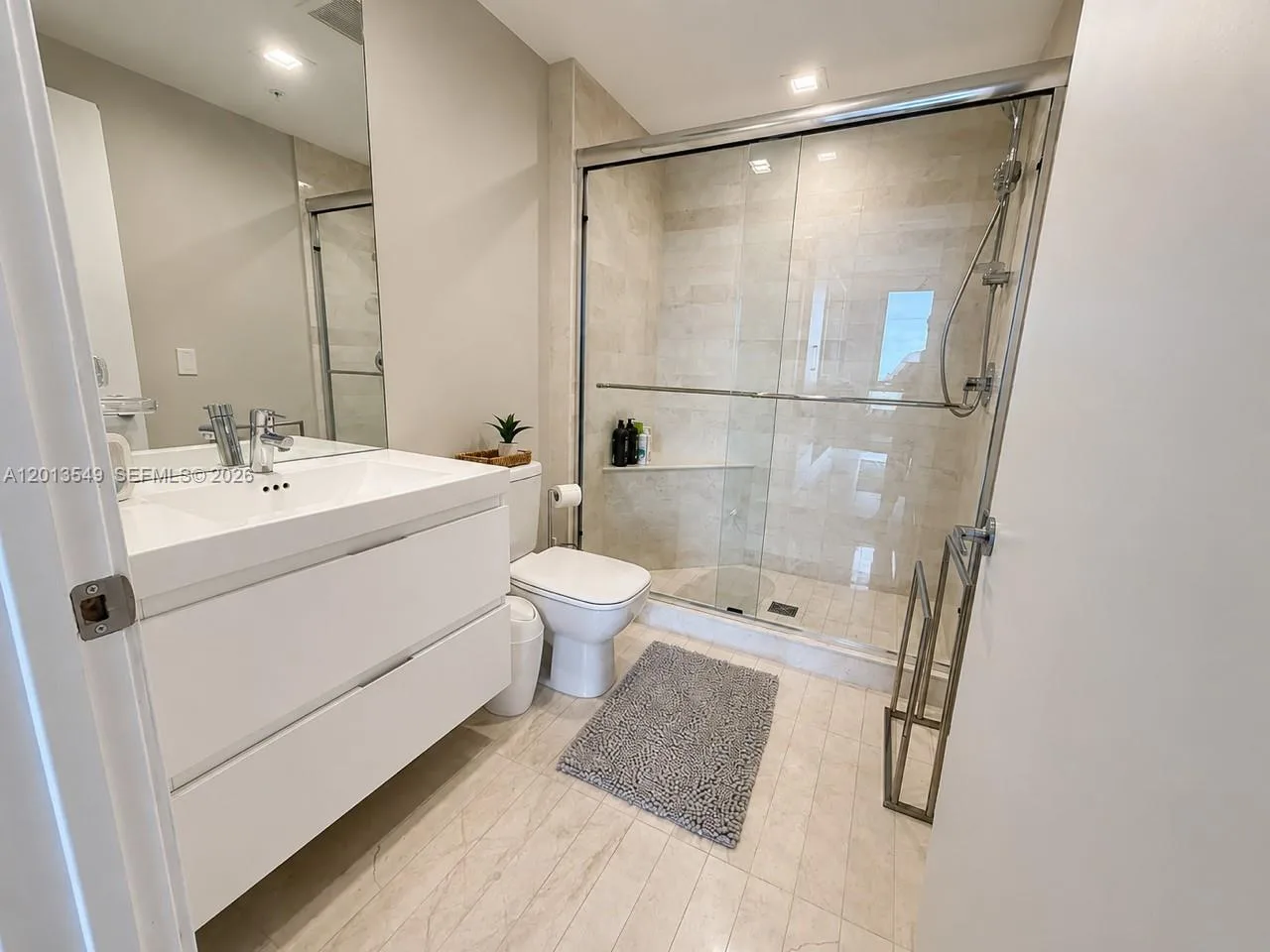 17111 Biscayne Blvd # 1610, North Miami Beach, FL 33160 photo 7