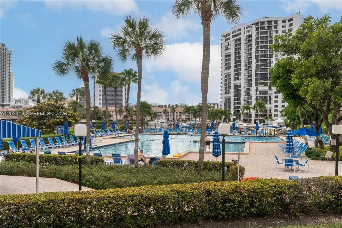 600 Three Islands Blvd # 1413, Hallandale Beach, FL 33009