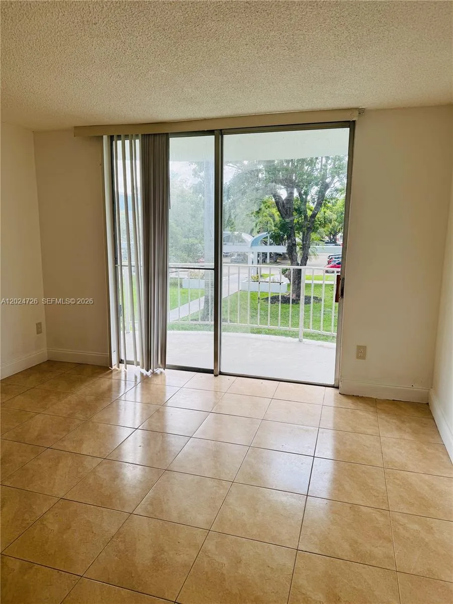 486 NW 165th St Rd # B-201, Miami, FL 33169 photo 2