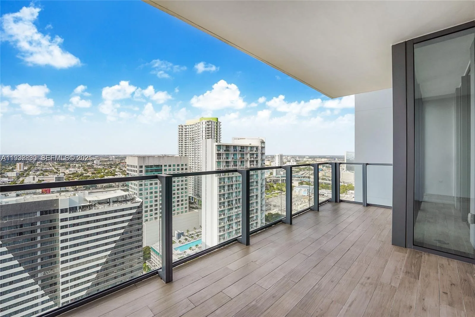88 SW 7th St # 2708, Miami, FL 33130 photo 2