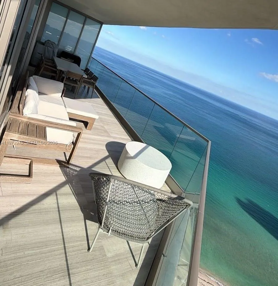 18975 Collins Ave # 3004, Sunny Isles Beach, FL 33160 photo 2
