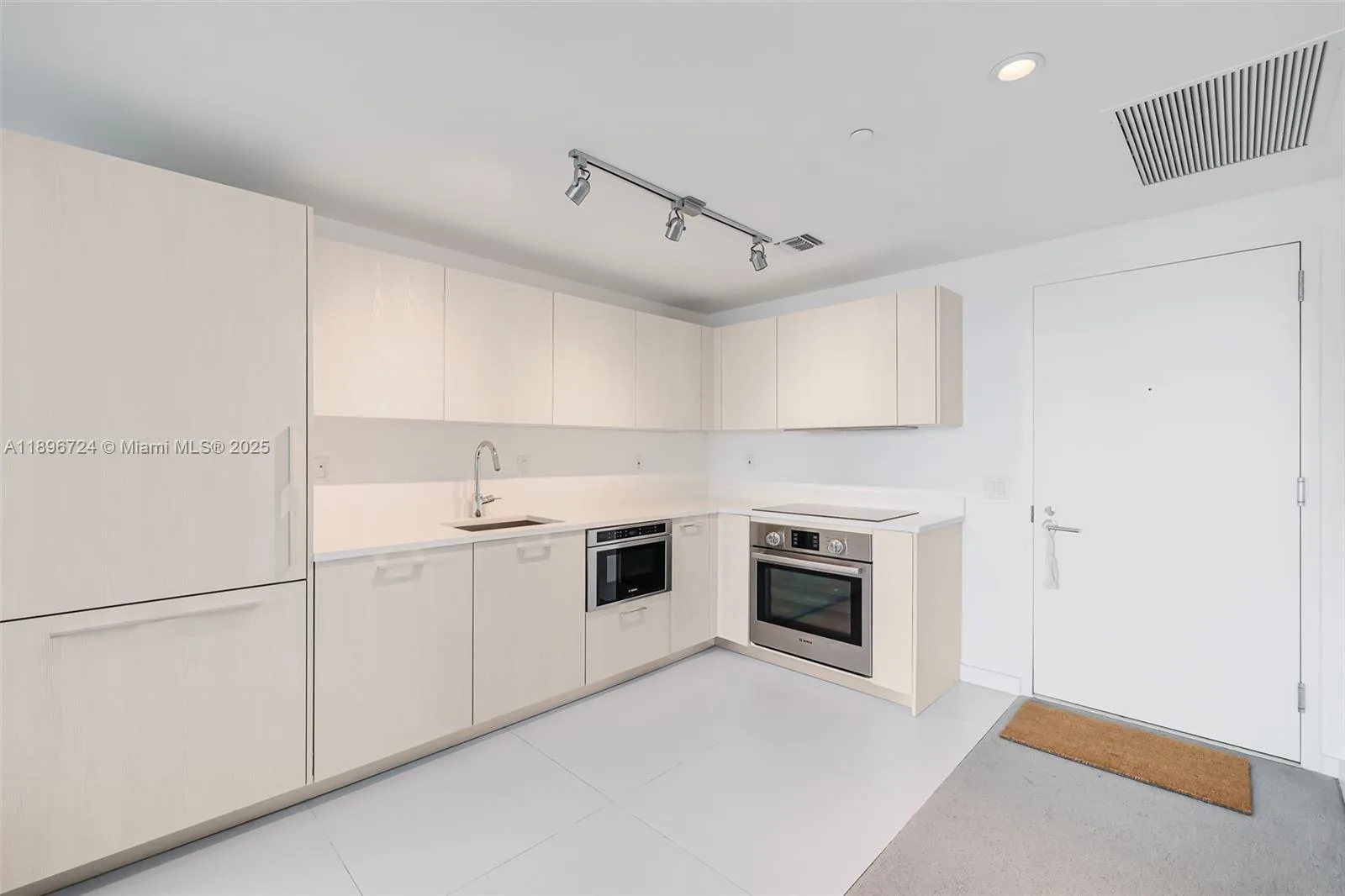 501 NE 31st St # 1509, Miami, FL 33137 photo 3