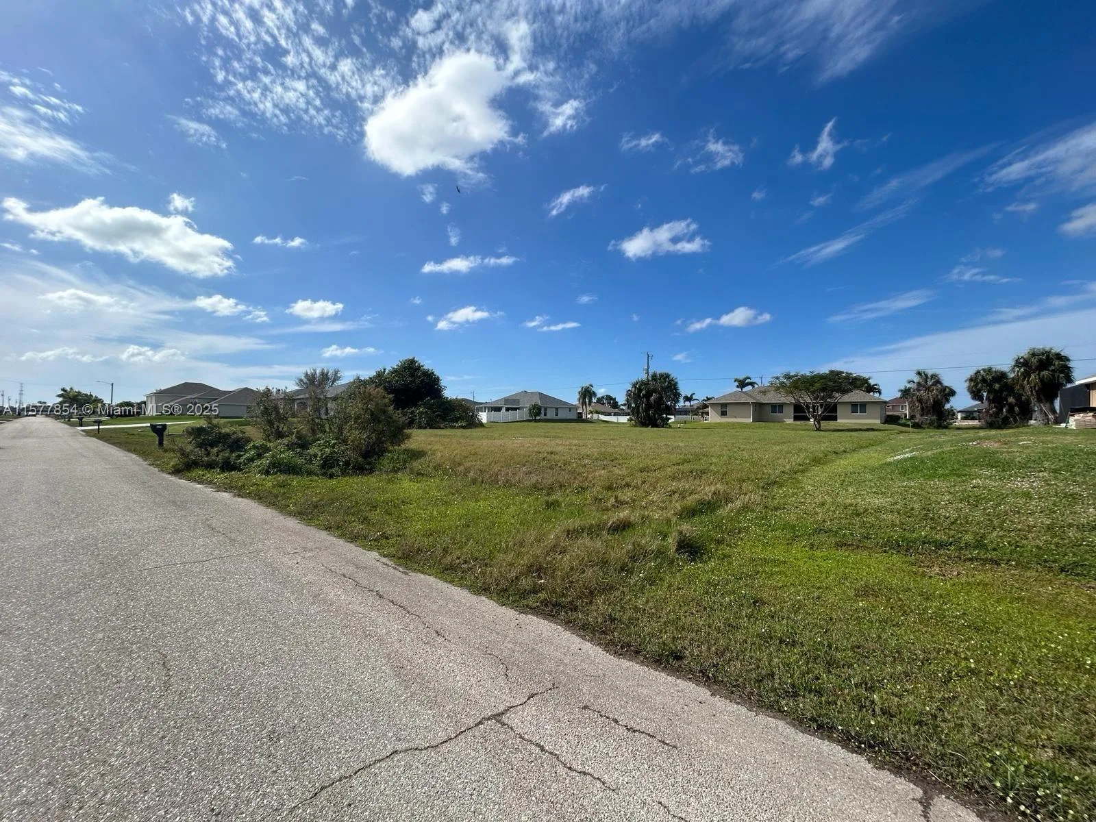 302 NW 25 AVE, Cape Coral, FL 33993