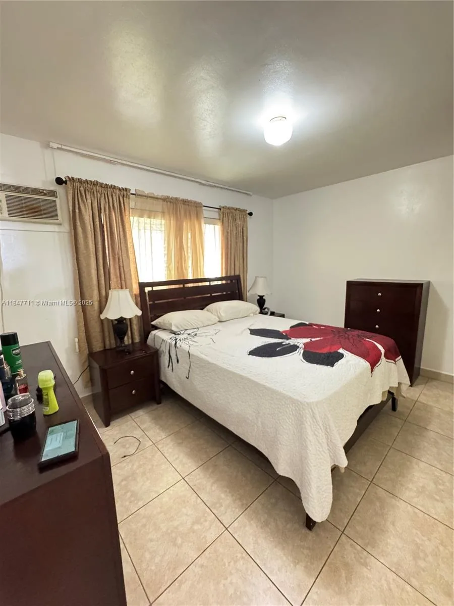 71 NW 76th St # 5, Miami, FL 33150 photo 12