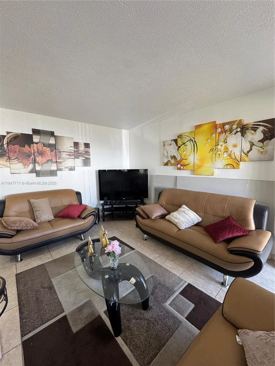 71 NW 76th St # 5, Miami, FL 33150 photo 6
