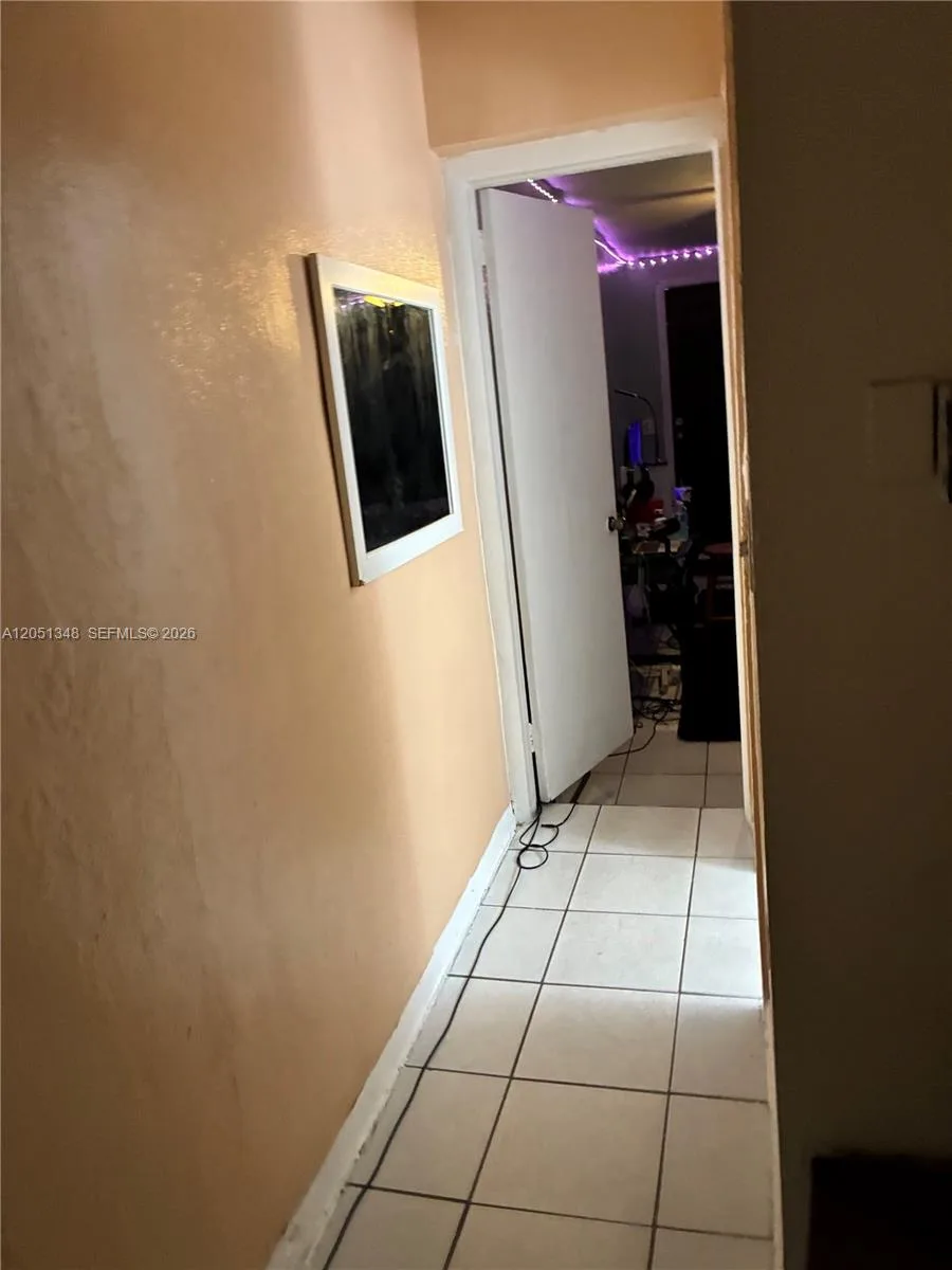 1011 NW 183rd Dr, Miami Gardens, FL 33169 photo 3