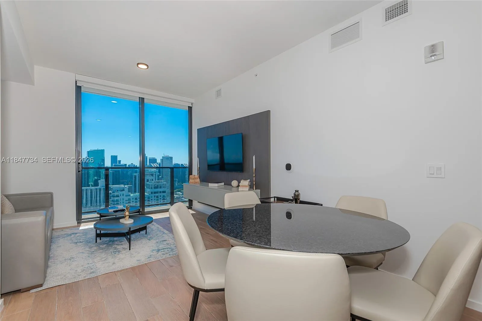 398 NE 5th St # 4417, Miami, FL 33132 photo 8