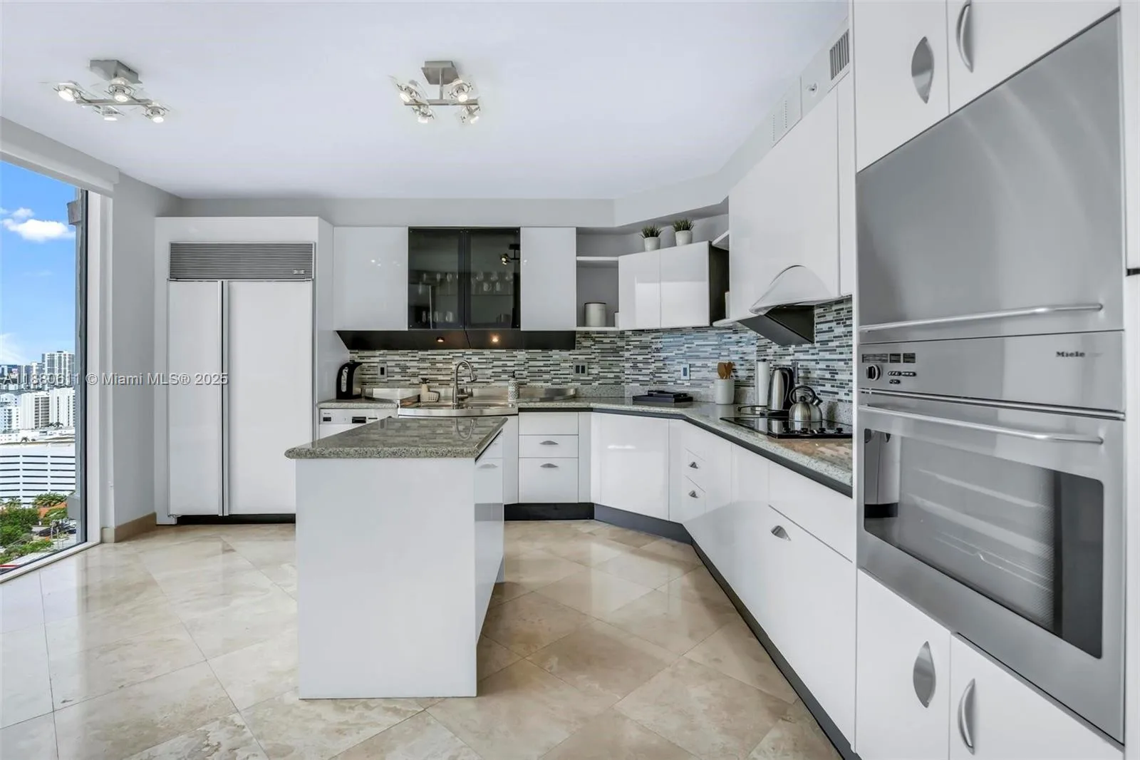 17555 Collins Ave # UP-7, Sunny Isles Beach, FL 33160 photo 5