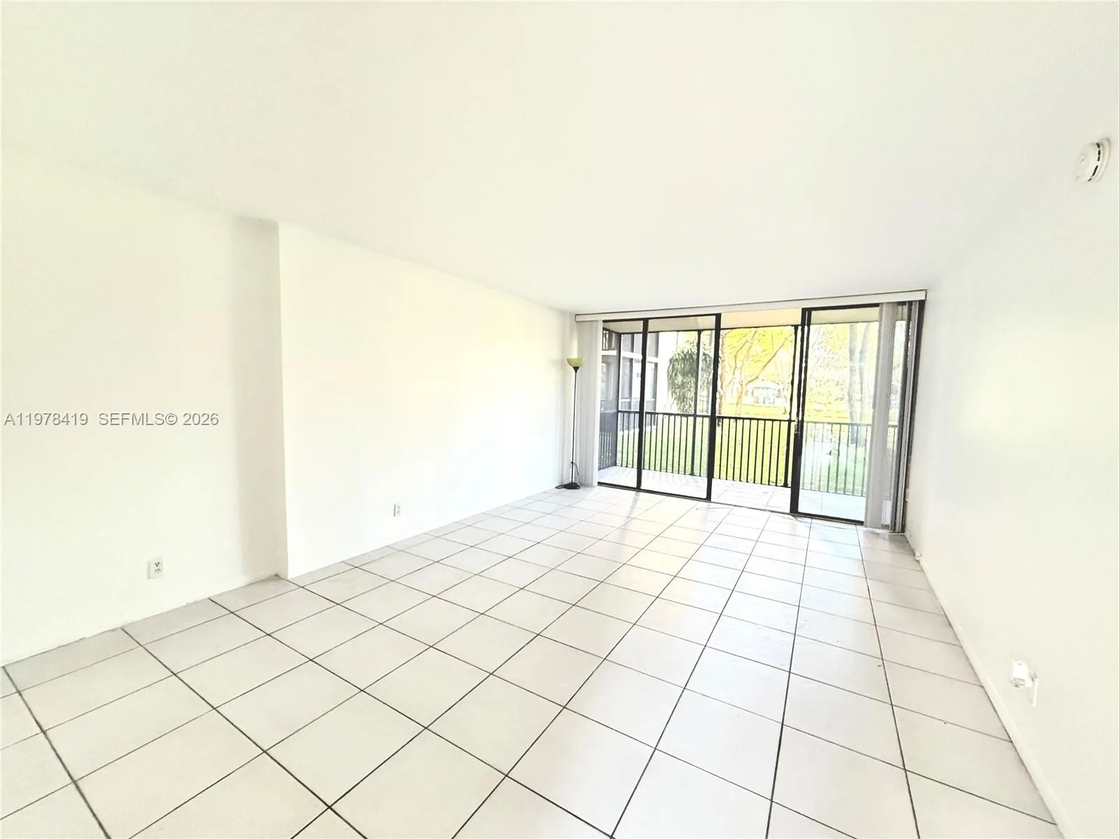 3301 N Country Club Dr # 106, Aventura, FL 33180 photo 4