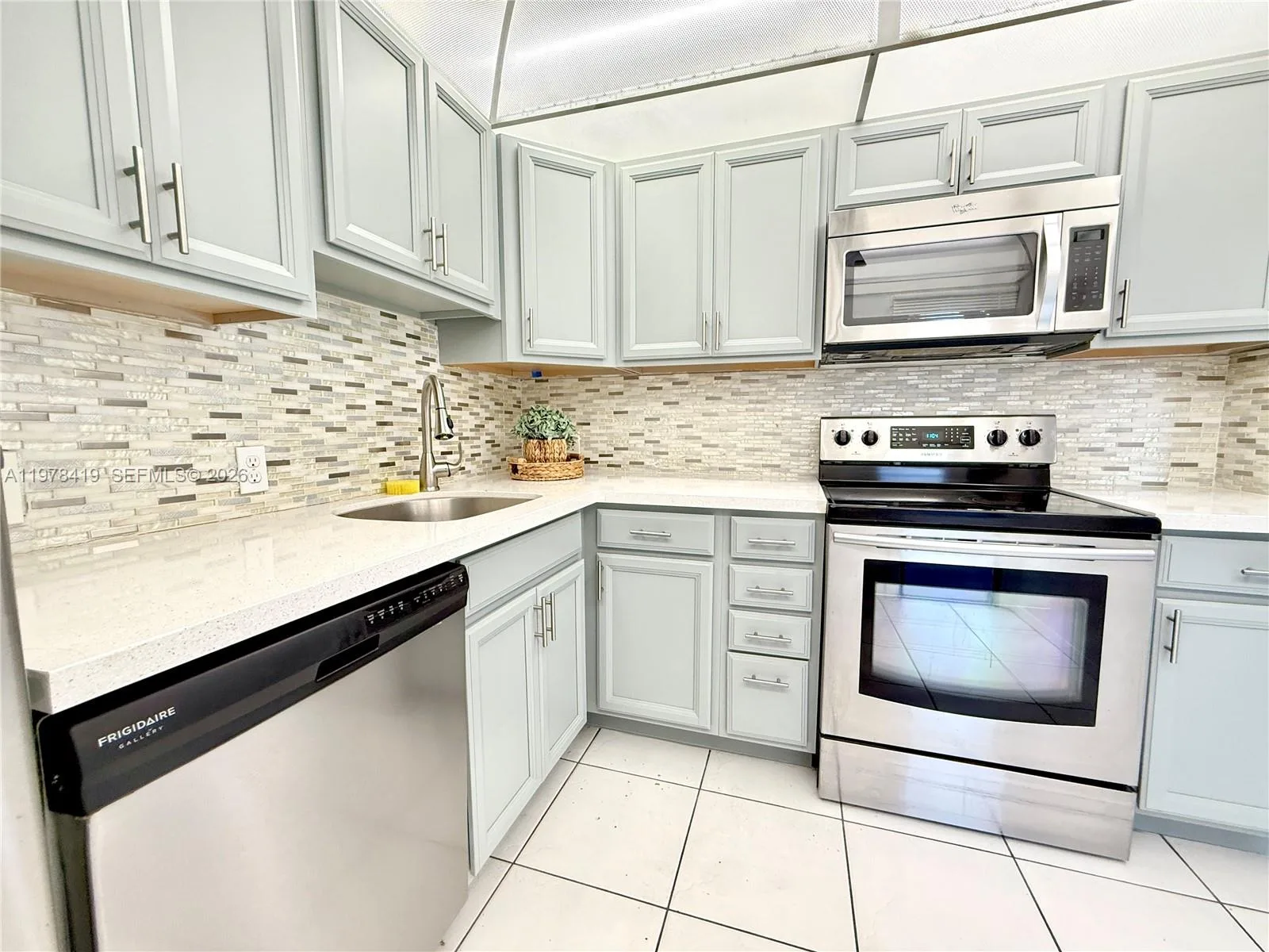 3301 N Country Club Dr # 106, Aventura, FL 33180 photo 6