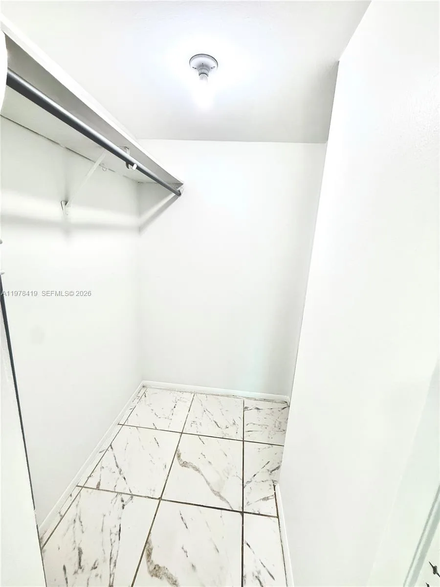 3301 N Country Club Dr # 106, Aventura, FL 33180 photo 9