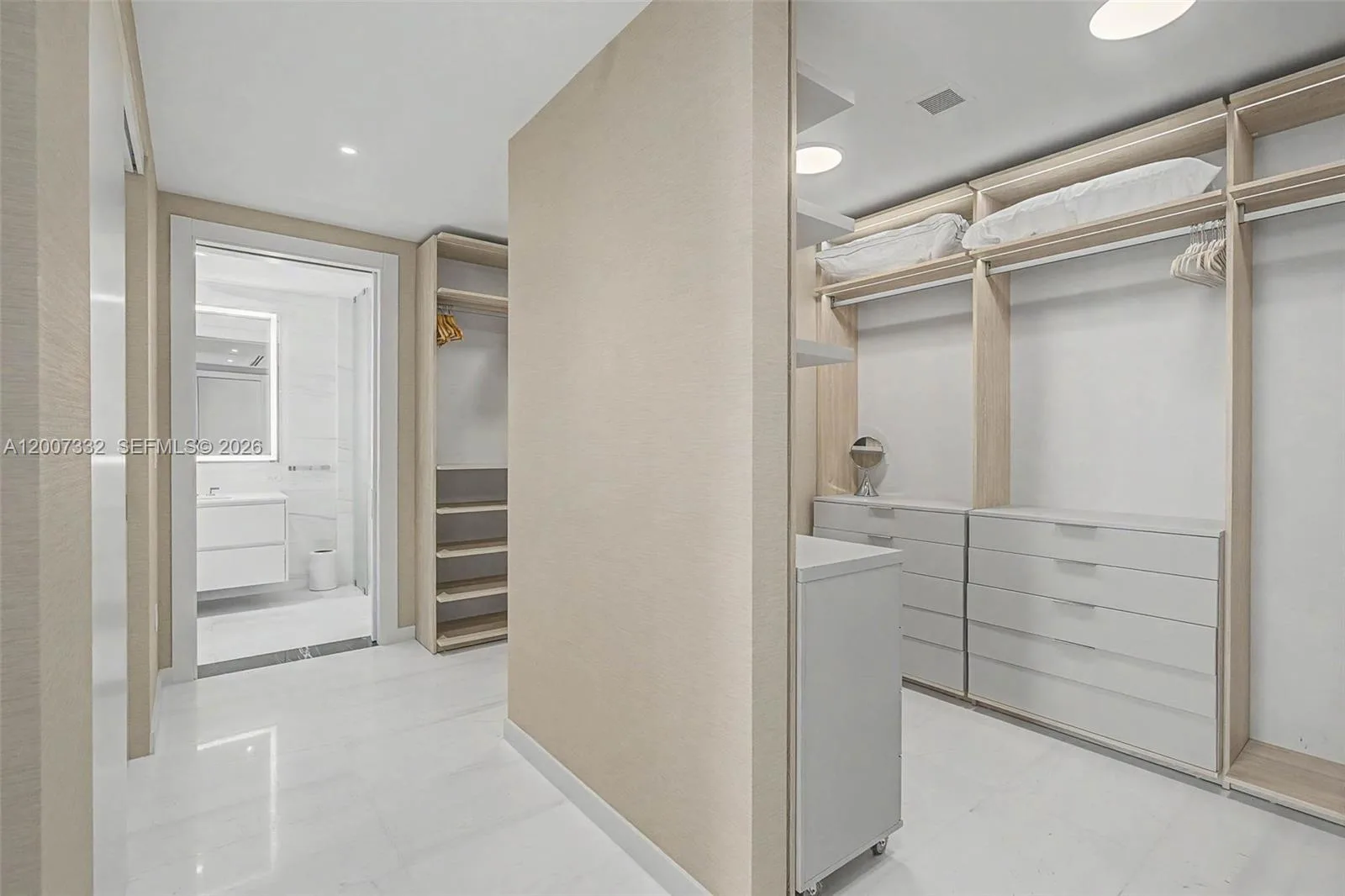 300 Biscayne Blvd Way # 3203, Miami, FL 33131 photo 10