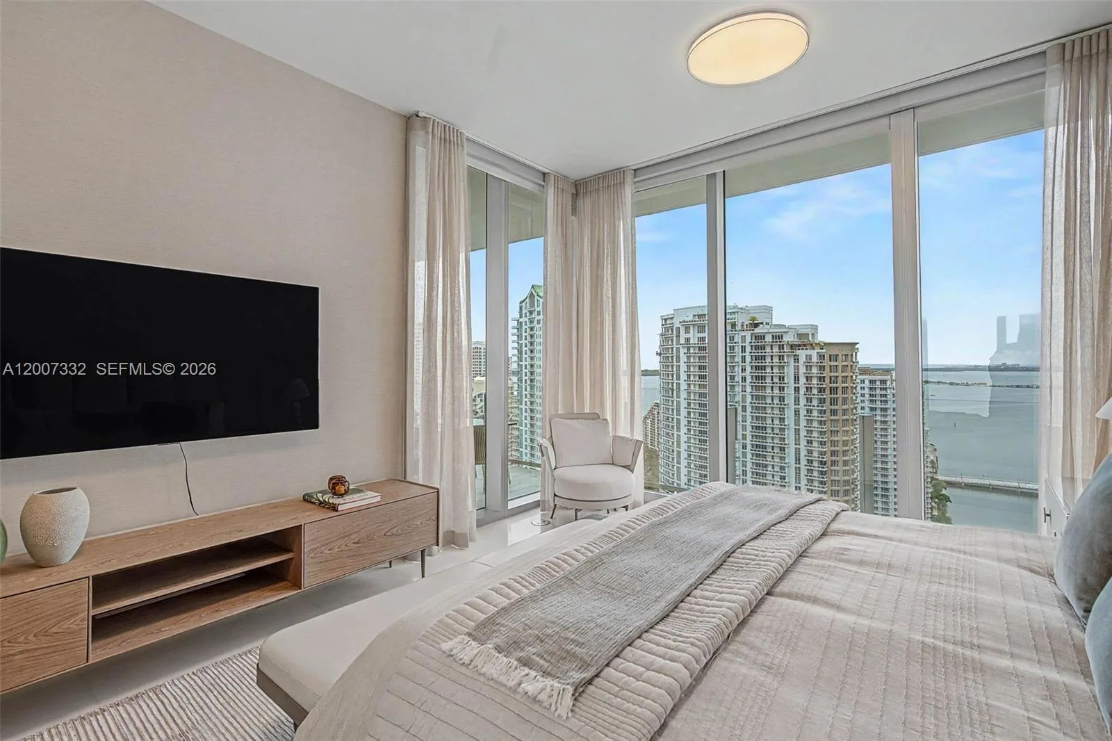 300 Biscayne Blvd Way # 3203, Miami, FL 33131 photo 9