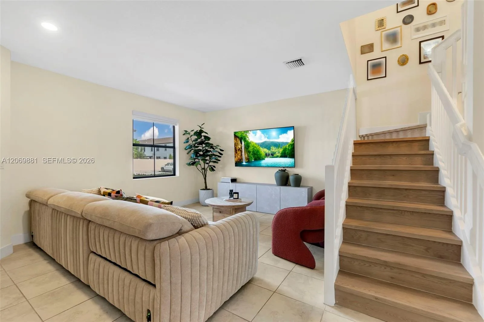 10615 W 34th Ct, Hialeah, FL 33018 photo 7