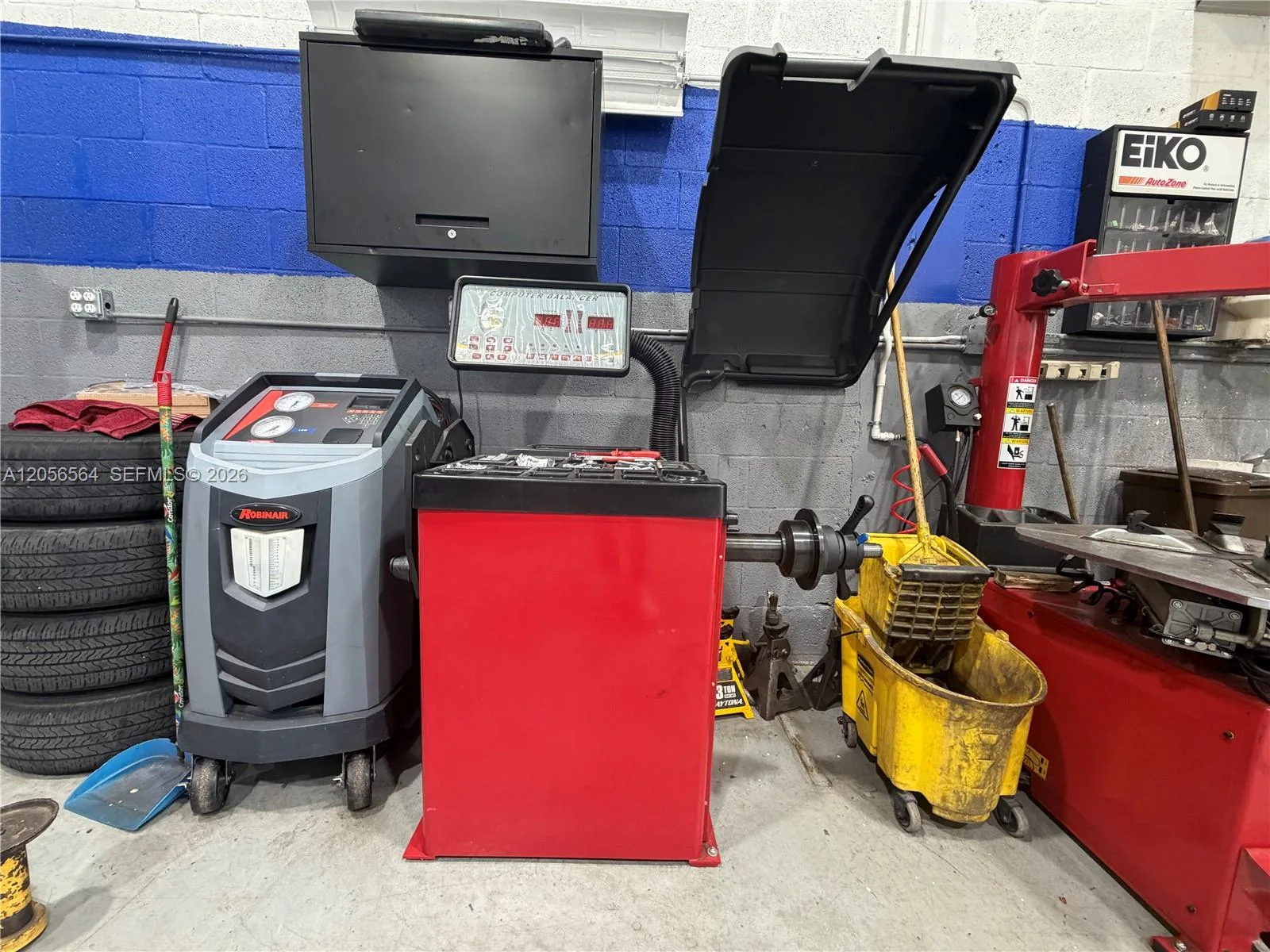 Mechanic Shop NW For Sale, Hialeah Gardens, FL 33018 photo 4