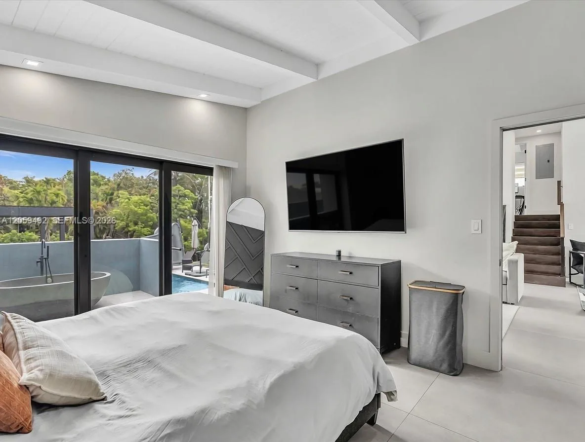 2448 Okeechobee Ln, Fort Lauderdale, FL 33312 photo 12