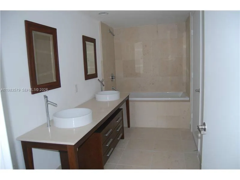 475 BRICKELL AVE # 612, Miami, FL 33131 photo 5