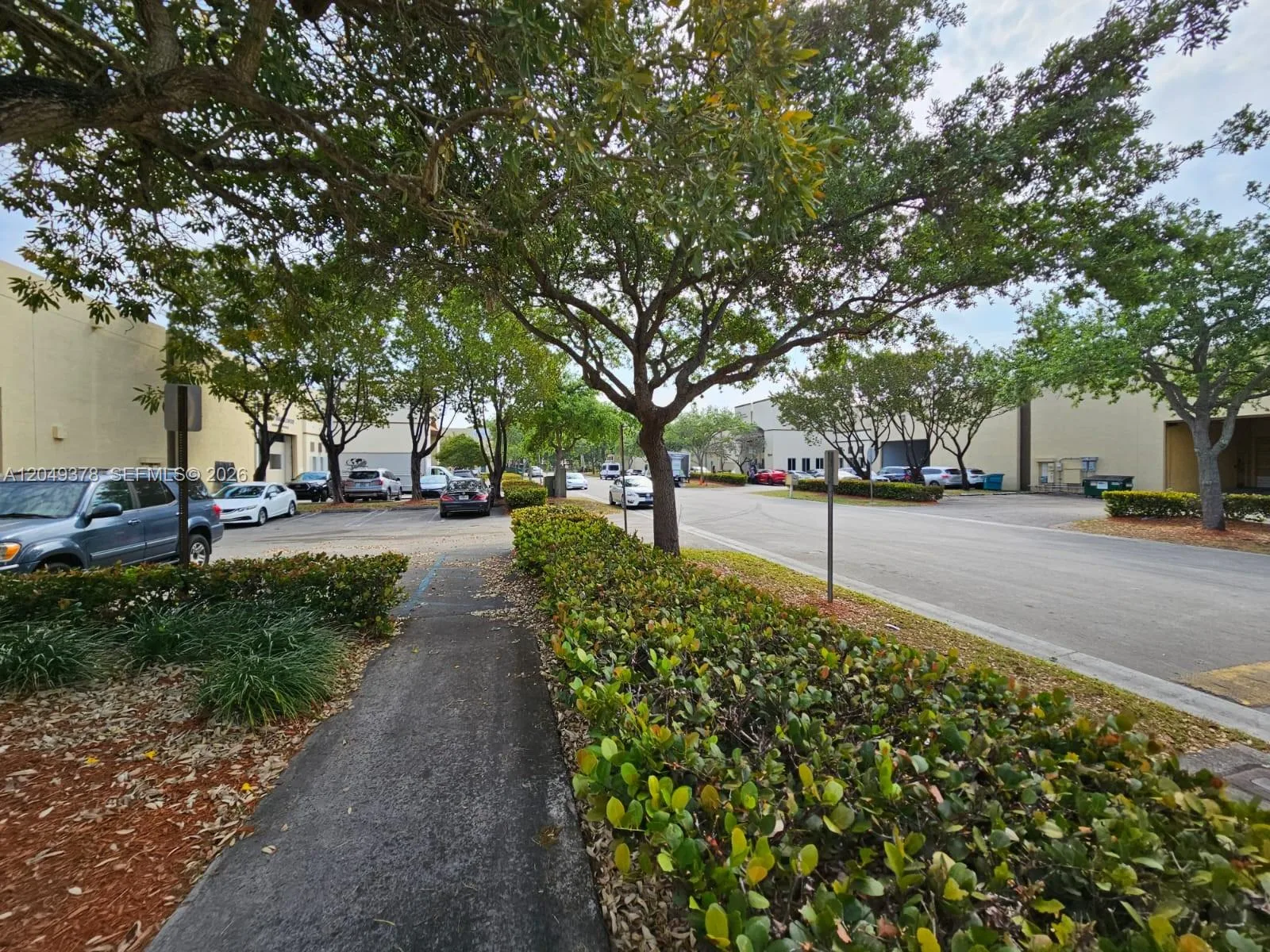 10475 NW 37th Terrace, Doral, FL 33178 photo 2
