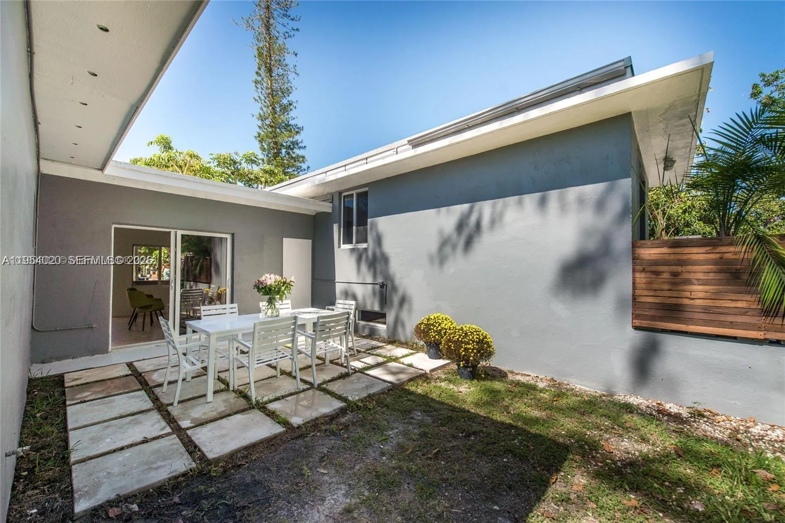 11515 NE 12th Ave, Miami, FL 33161 photo 4