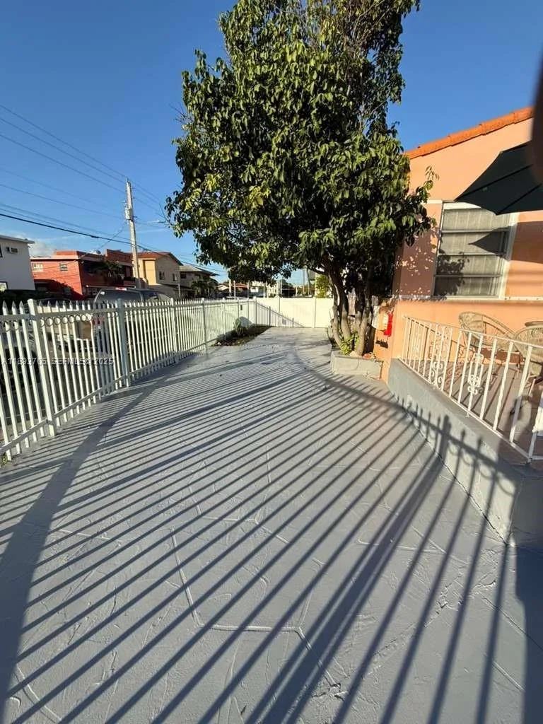 300 NW 13th Ave, Miami, FL 33125 photo 3