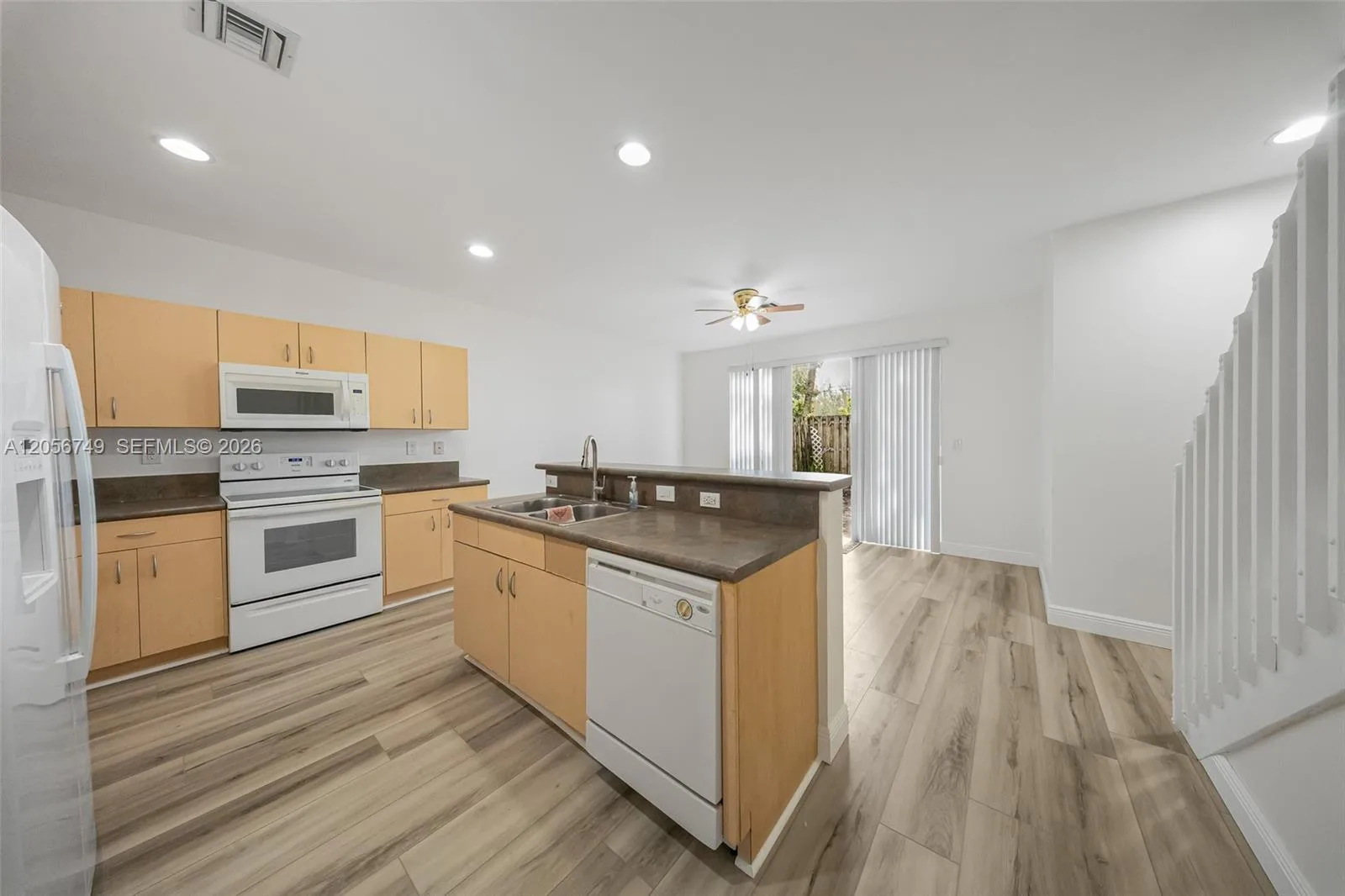 1037 NE 42nd Pl, Homestead, FL 33033 photo 7