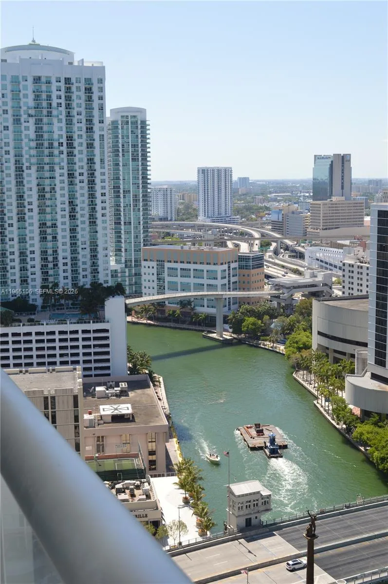 475 BRICKELL AV # 2710, Miami, FL 33131