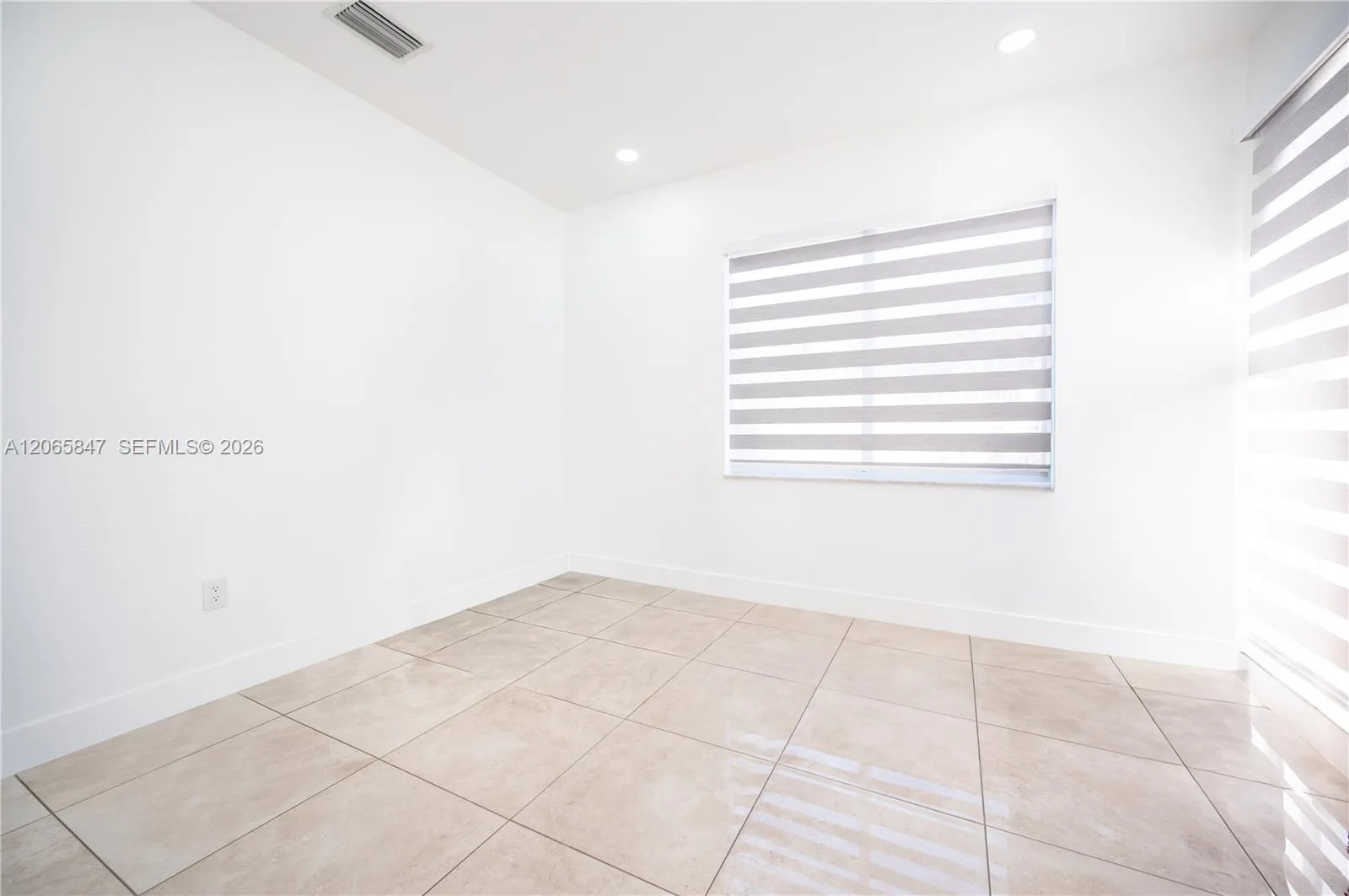 1046 NE 17th Ter, Homestead, FL 33033 photo 4
