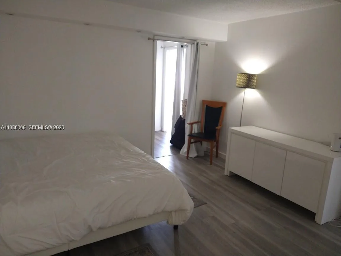 6039 Collins Ave # 1710, Miami Beach, FL 33140 photo 10