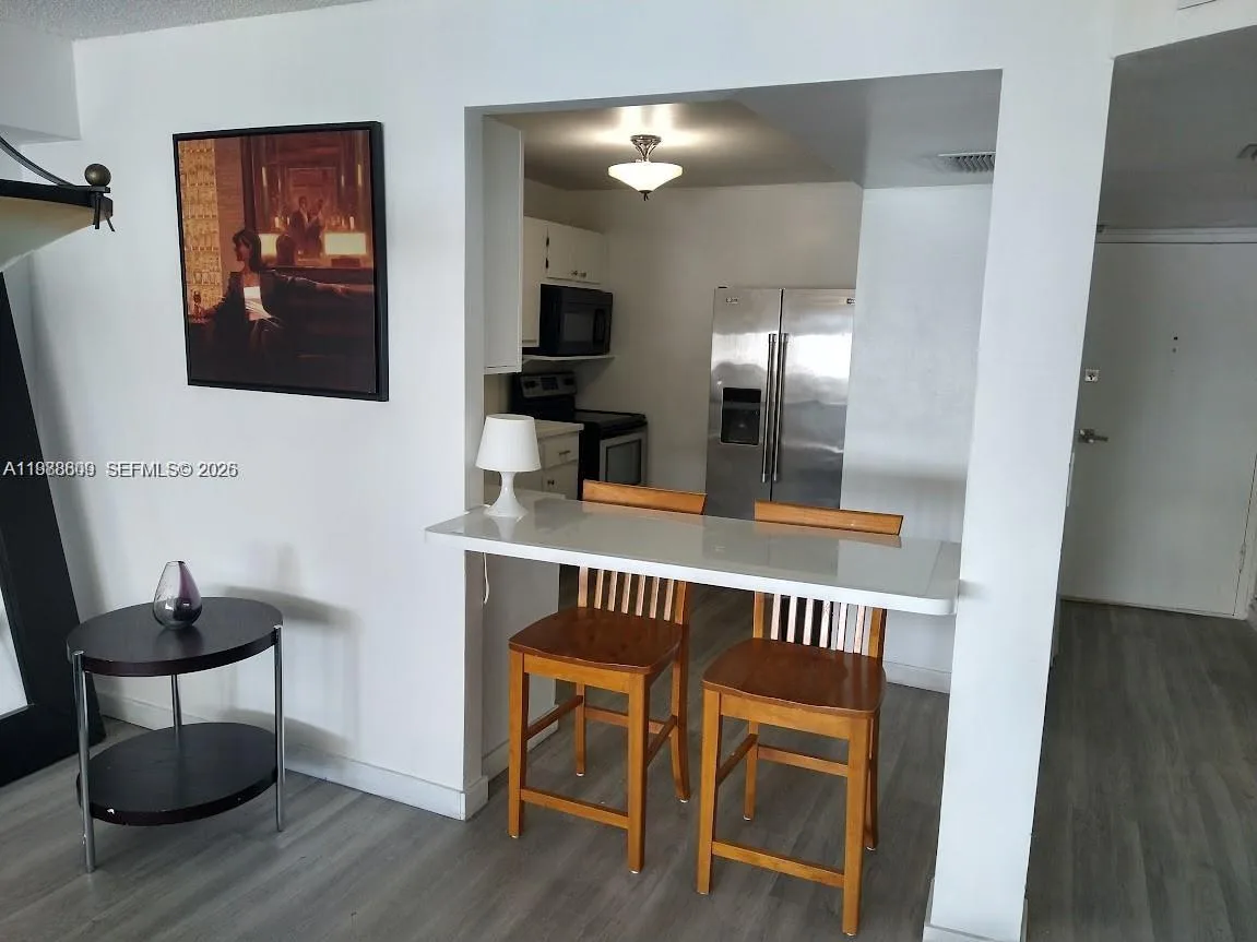 6039 Collins Ave # 1710, Miami Beach, FL 33140 photo 5