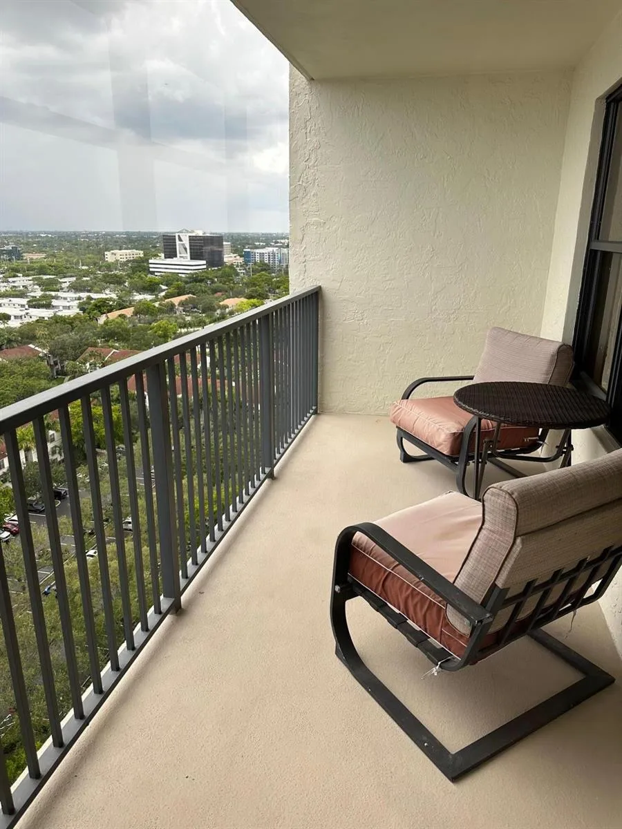 3200 Port Royale Drive N # 2004, Fort Lauderdale, FL 33308