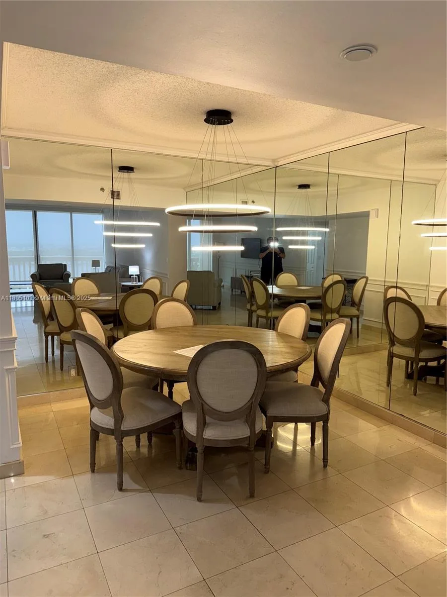 1000 W Island Blvd # 2412, Aventura, FL 33160 photo 9
