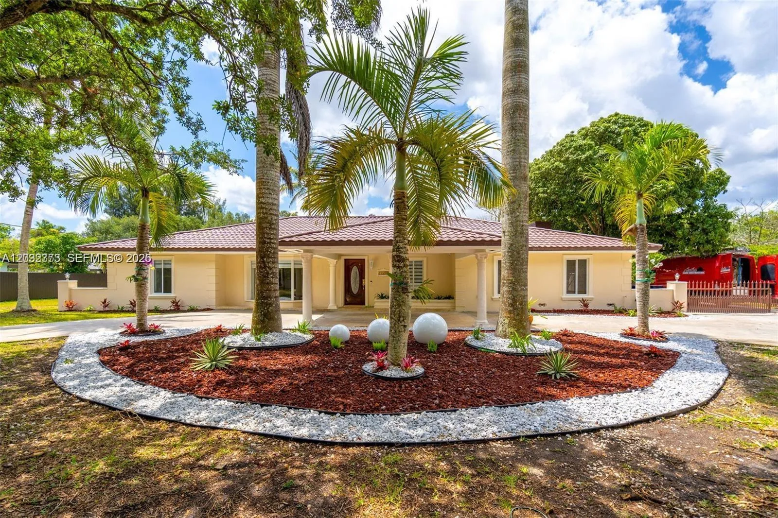 18370 SW 212th St, Miami, FL 33187