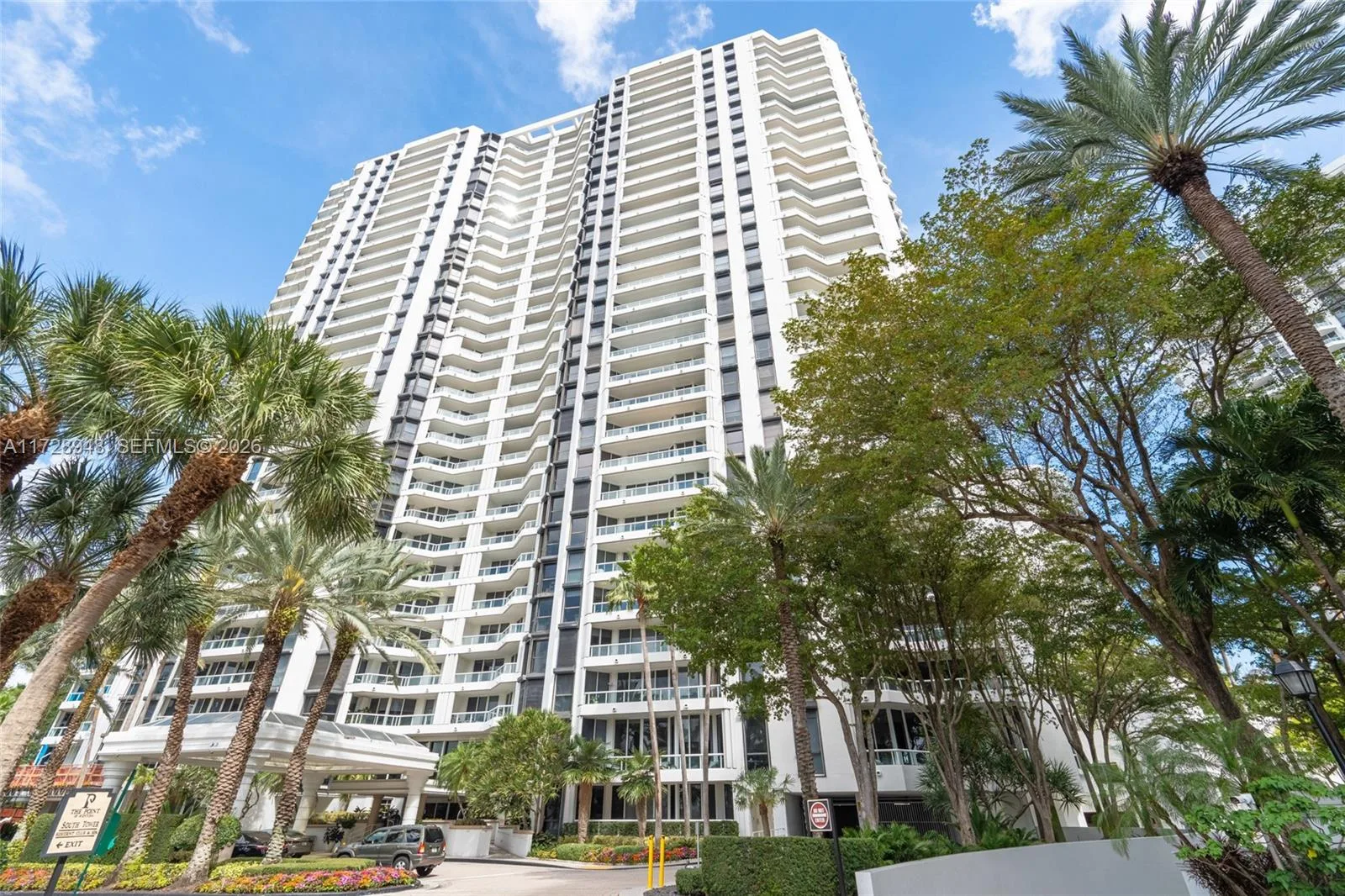 21205 Yacht Club Dr # 805, Aventura, FL 33180