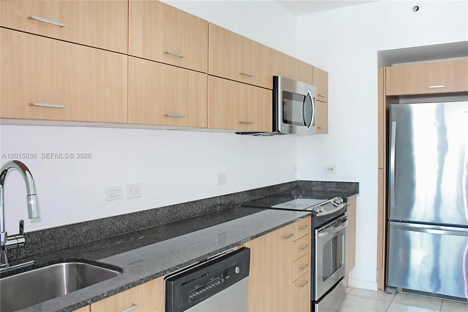 350 S Miami Ave # 2713, Miami, FL 33130 photo 5